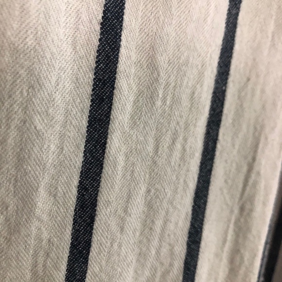 Lucky Bow-sleeve top - Picture 3 of 3